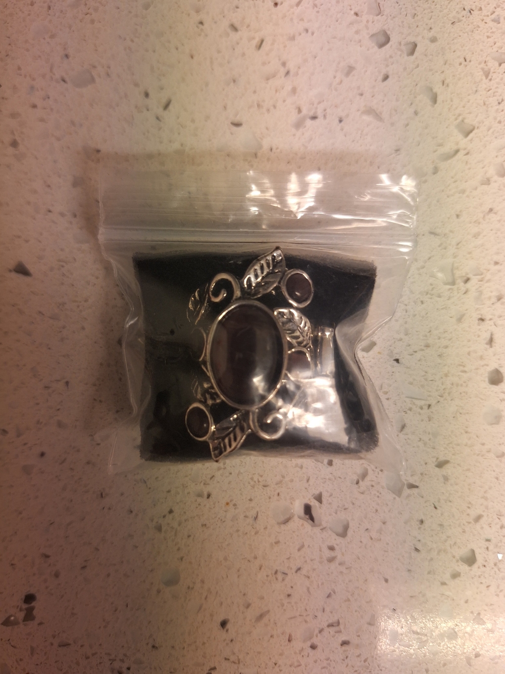 Silver-Tone Leaf Ring with Purple Cat's Eye Stone - Picture 5 of 6